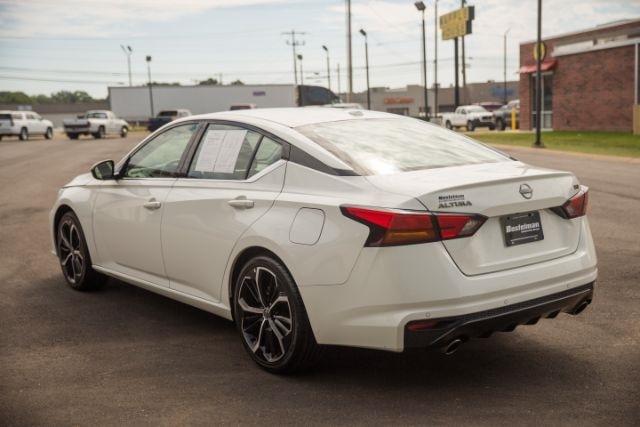 Nissan Altima  2024