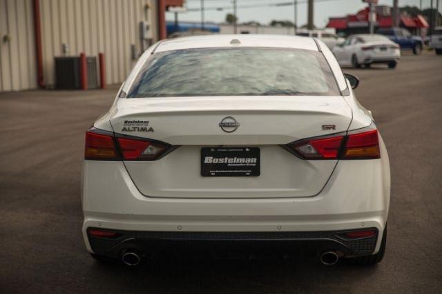 Nissan Altima  2024