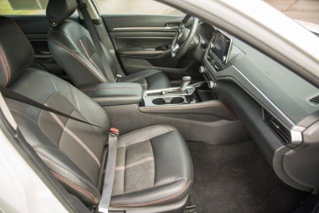 Nissan Altima  2024