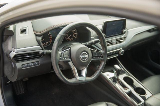 Nissan Altima  2024
