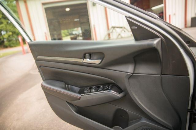 Nissan Altima  2024