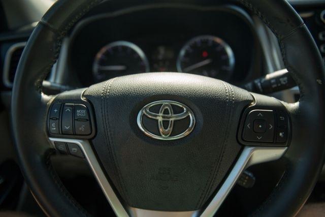 Toyota Highlander  2015