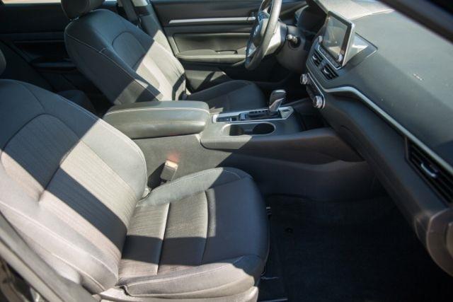 Nissan Altima  2022