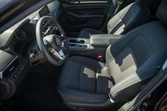 Nissan Altima  2022