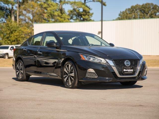 Nissan Altima  2022