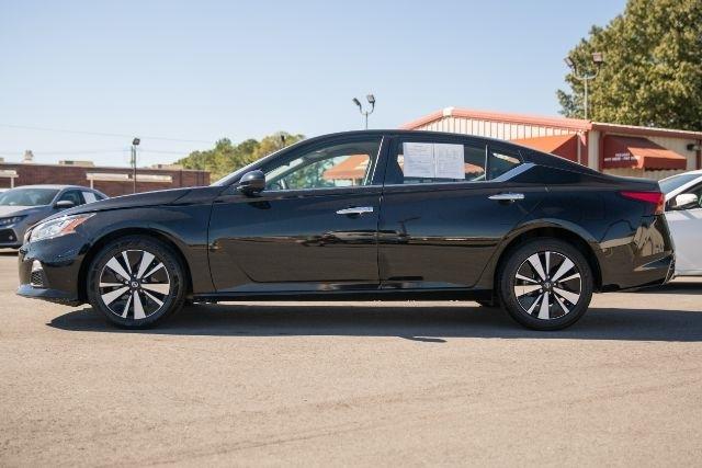 Nissan Altima  2022