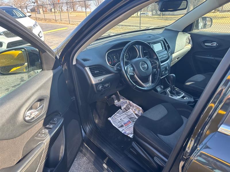 Jeep Cherokee Latitude FWD 2014