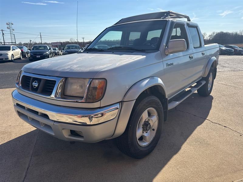 Nissan Frontier XE Crew Cab 4WD 2000