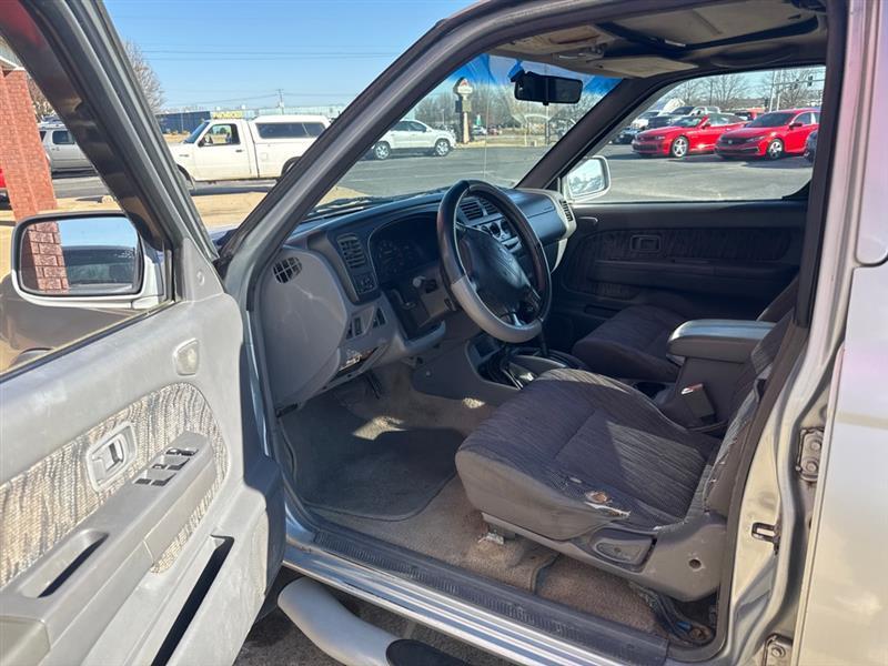 Nissan Frontier XE Crew Cab 4WD 2000