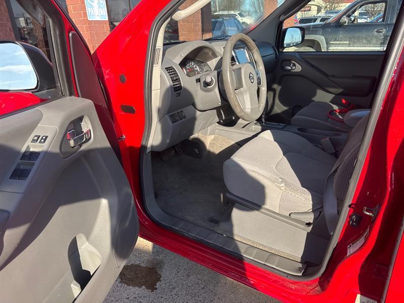 Nissan Frontier SE Crew Cab LWB 2WD 2009