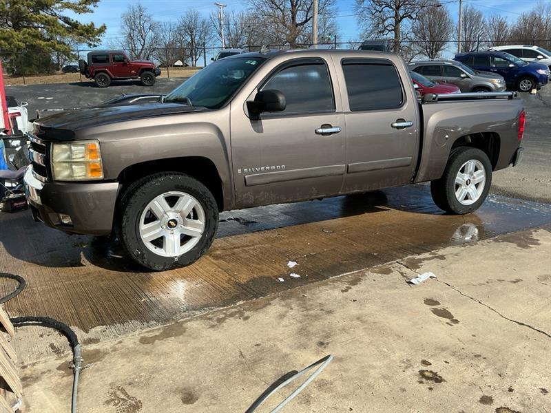 2008 Chevrolet Silverado 1500 LTZ Crew Cab 2WD