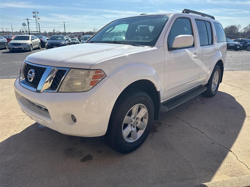 Nissan Pathfinder S 2WD 2011