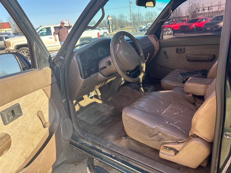 Toyota Tacoma Xtracab V6 4WD 1999