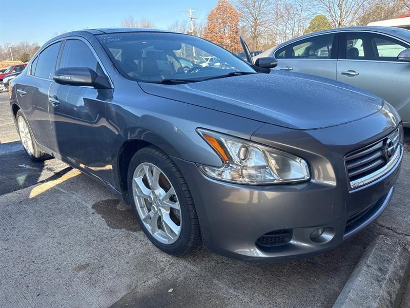 Nissan Maxima S 2014