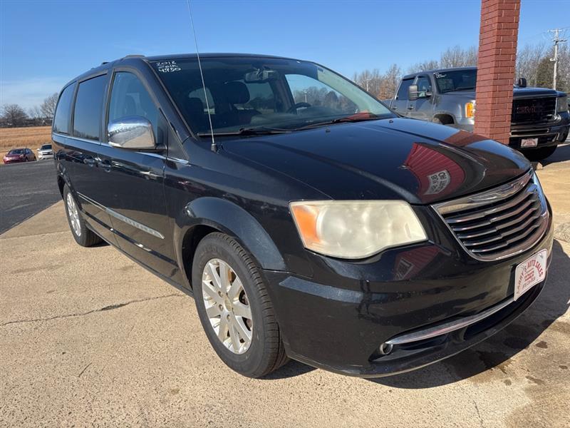 Chrysler Town & Country Touring-L 2012