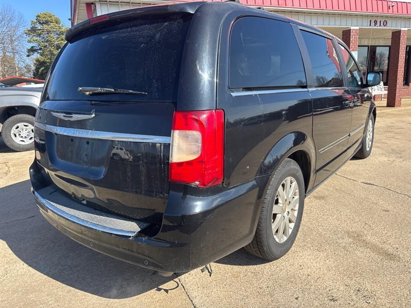 Chrysler Town & Country Touring-L 2012