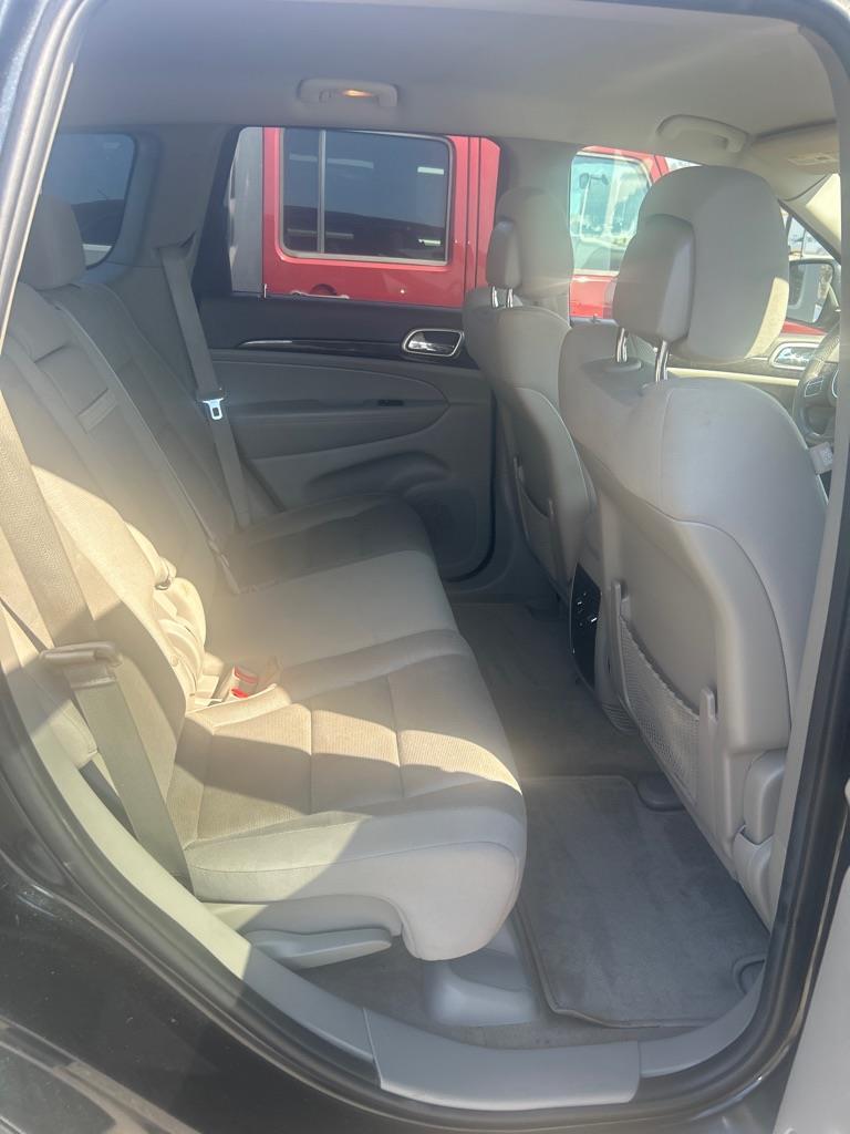 Jeep Grand Cherokee Laredo 2WD 2012