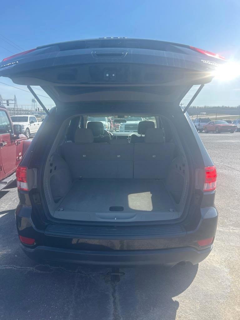 Jeep Grand Cherokee Laredo 2WD 2012