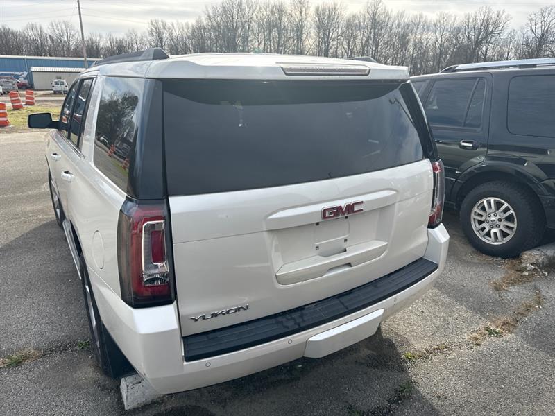 GMC Yukon SLT 4WD 2015