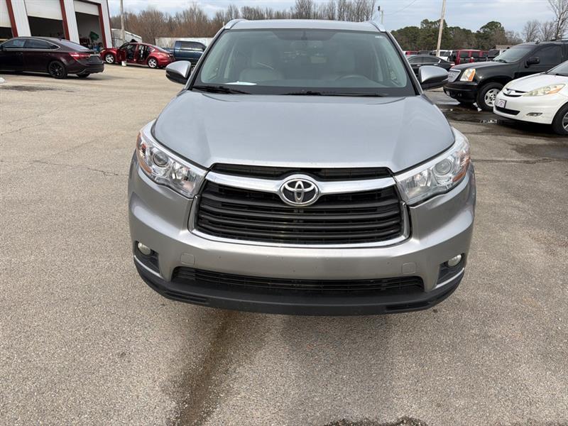 Toyota Highlander XLE AWD V6 2016