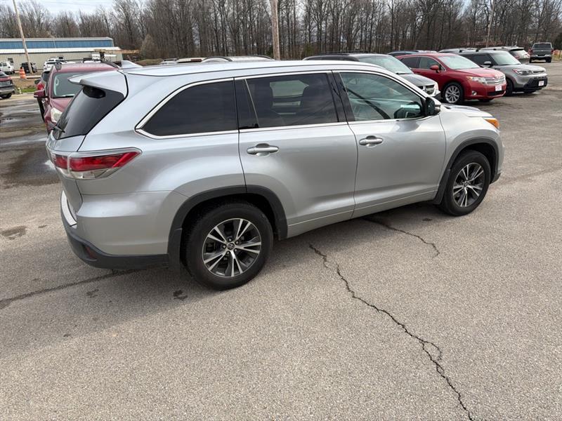 Toyota Highlander XLE AWD V6 2016
