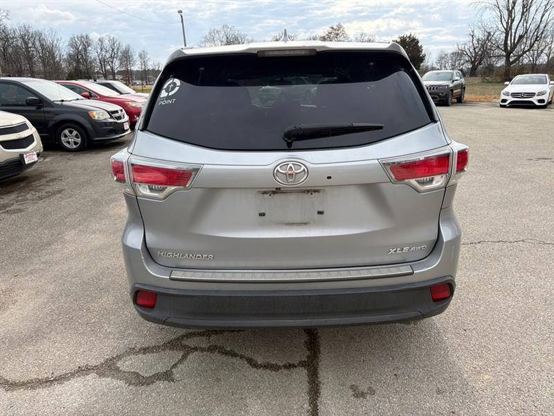 Toyota Highlander XLE AWD V6 2016