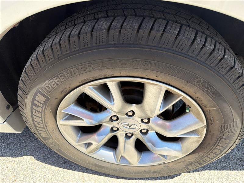 Infiniti QX56 4WD 2011