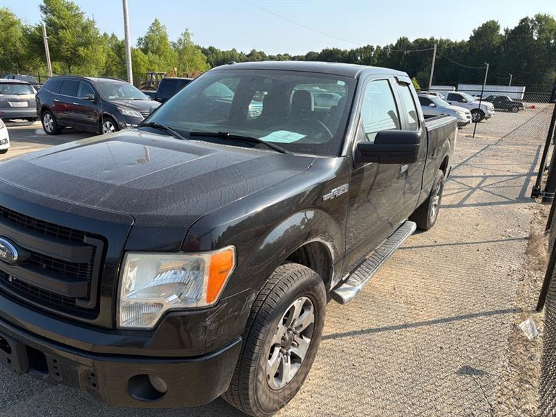 Ford F-150 XL SuperCab 8-ft. Bed 2WD 2013