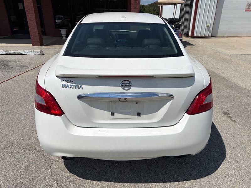 Nissan Maxima S 2009