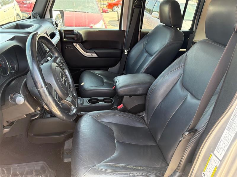 Jeep Wrangler Unlimited Sahara 4WD 2014