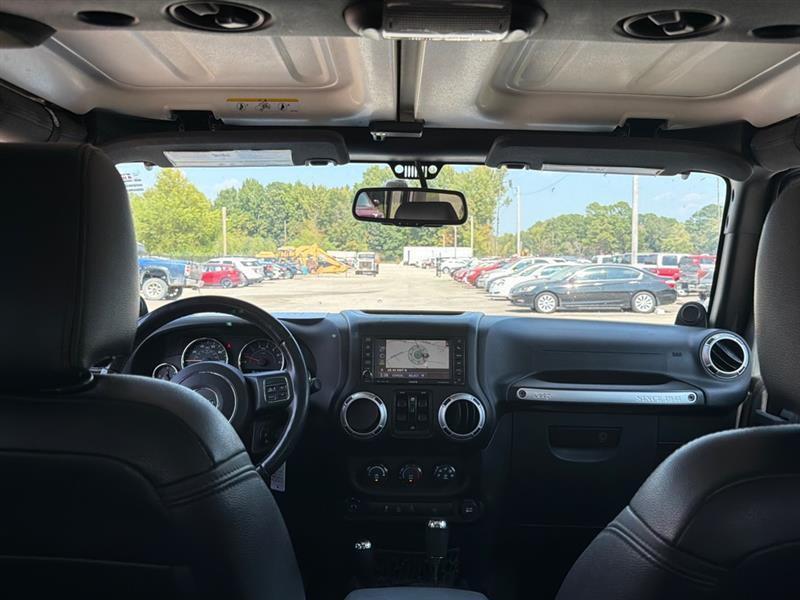 Jeep Wrangler Unlimited Sahara 4WD 2014