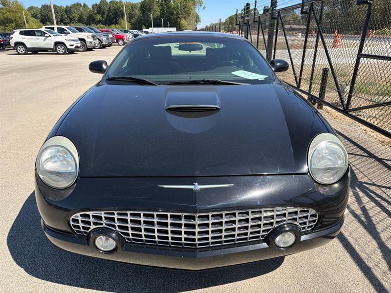Ford Thunderbird Deluxe 2002