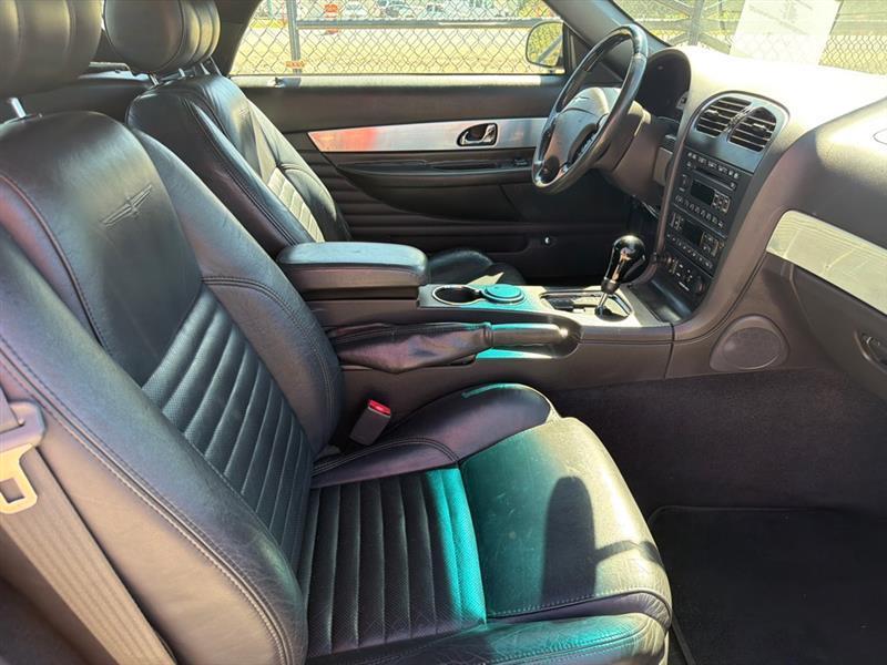 Ford Thunderbird Deluxe 2002