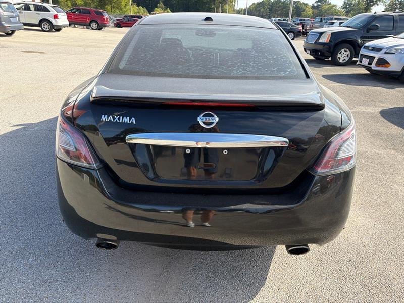 Nissan Maxima S 2012