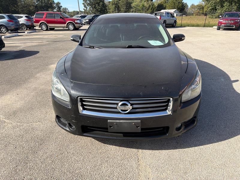 Nissan Maxima S 2012