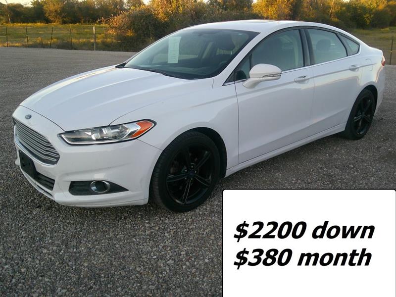 2016 Ford Fusion SE's photo
