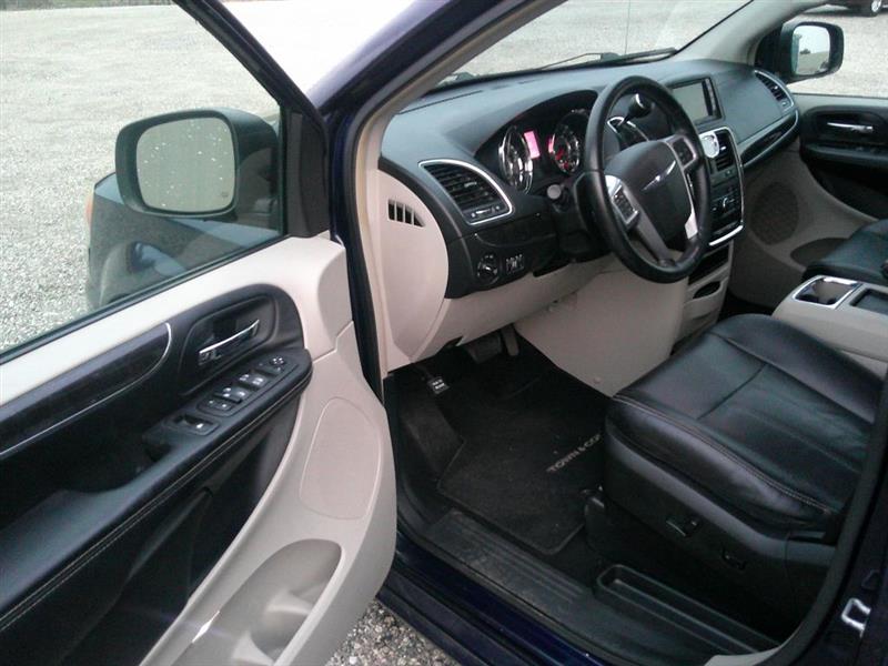 Chrysler Town & Country  2014