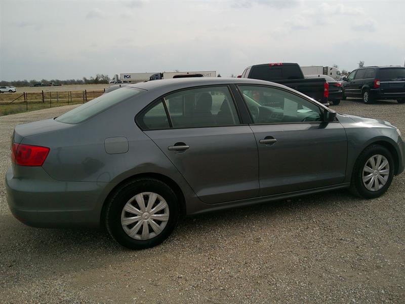Volkswagen Jetta Base 2013