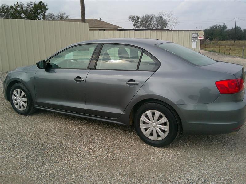 Volkswagen Jetta Base 2013