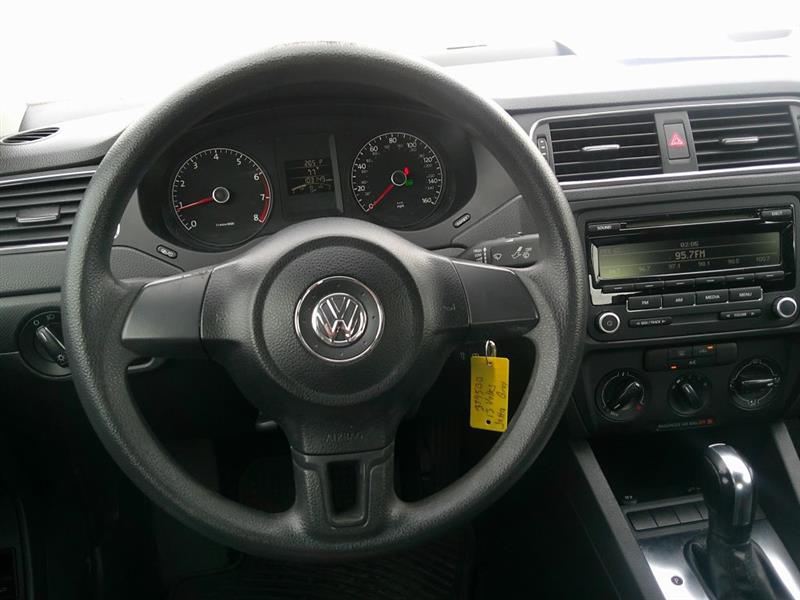 Volkswagen Jetta Base 2013