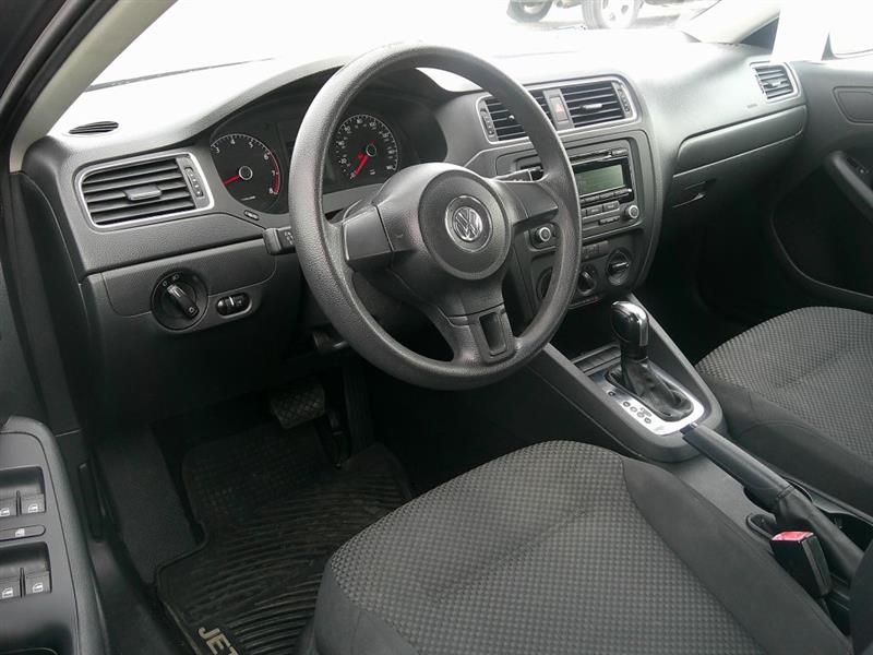 Volkswagen Jetta Base 2013