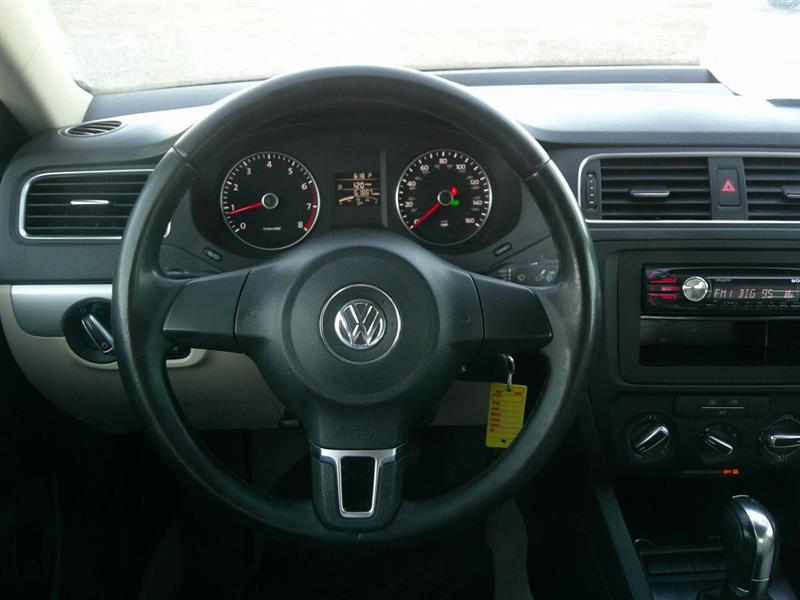 Volkswagen Jetta  2013