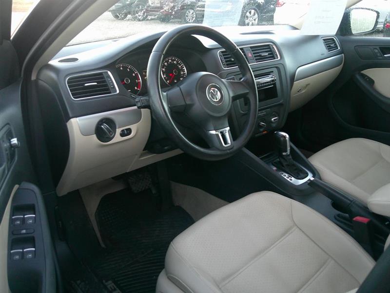 Volkswagen Jetta  2013