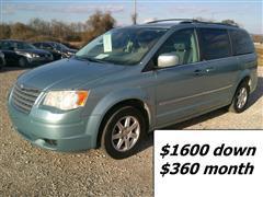 2010 Chrysler Town & Country 