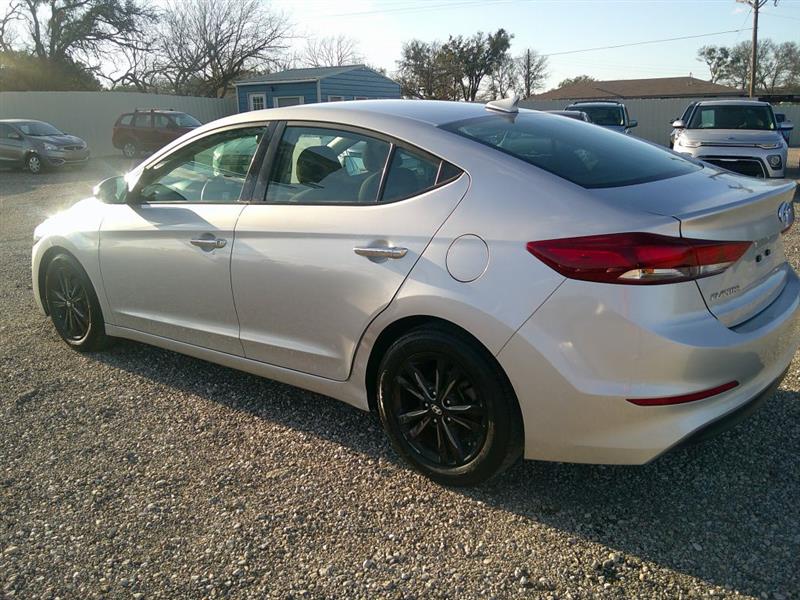 Hyundai Elantra SEL 2018