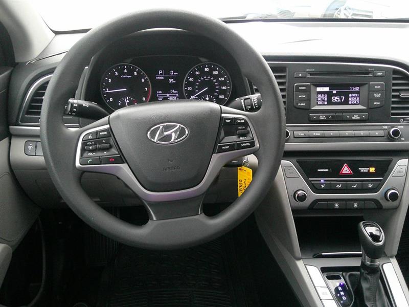 Hyundai Elantra  2017