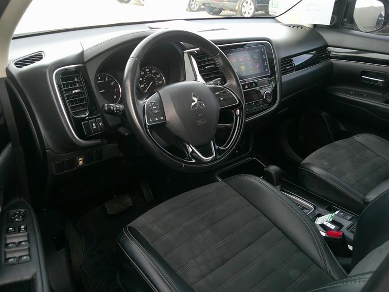 Mitsubishi Outlander  2019