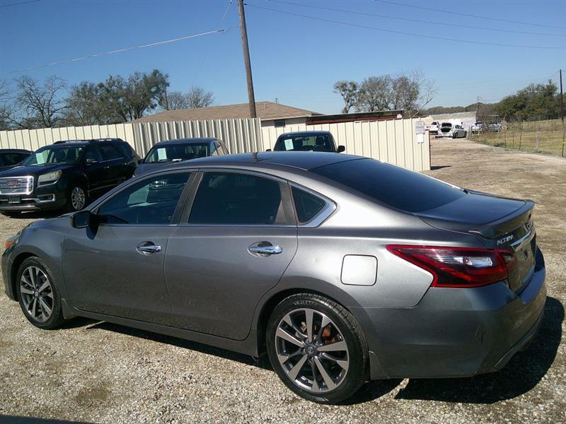 Nissan Altima  2017