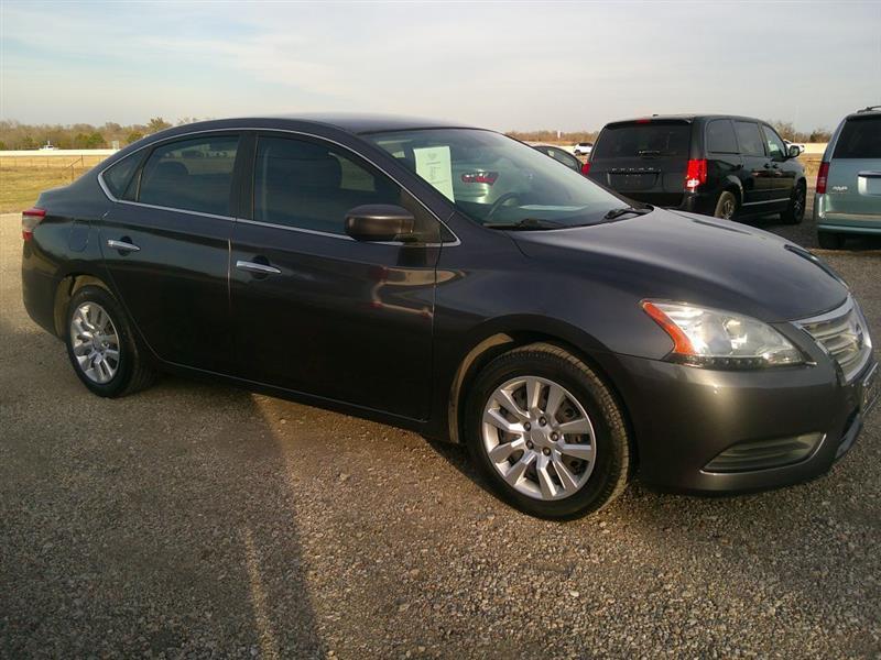 Nissan Sentra S 2015