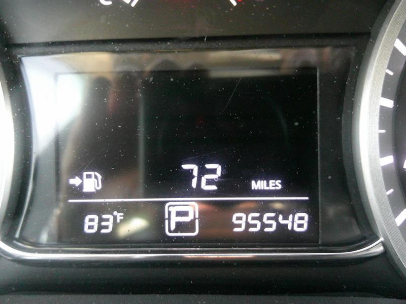 Nissan Sentra S 2015